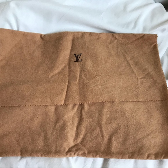 Louis Vuitton dust bag 11x15 - Picture 2 of 4